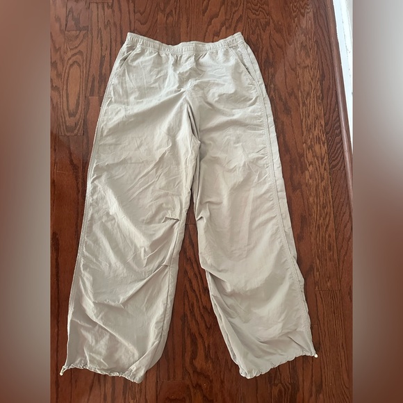 Zara Pants - Zara Women’s Beige Casual Track Pant Size M